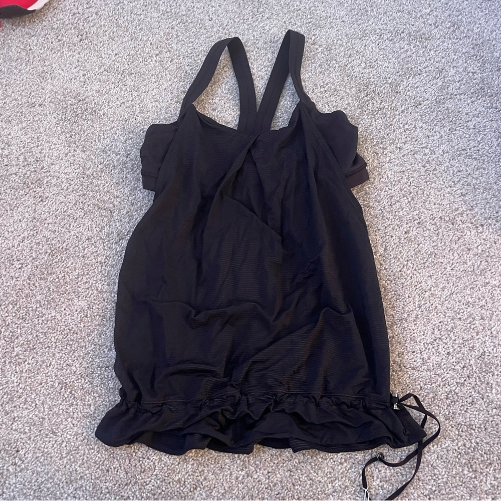 Black lululemon top